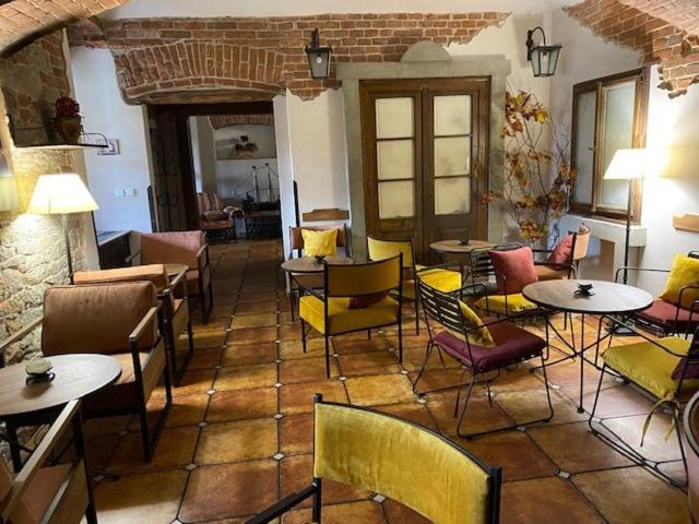 Hotel Via Ironia Vysoké Mýto Bagian luar foto