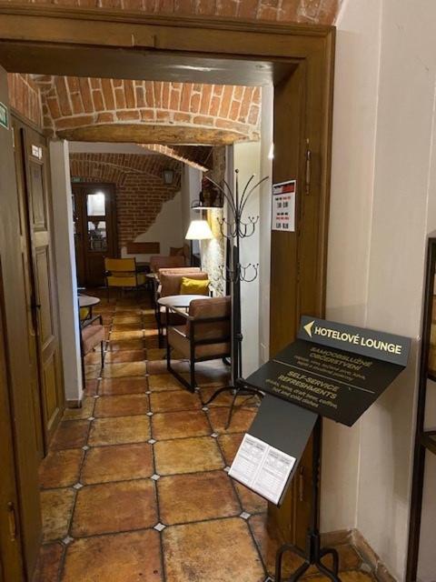 Hotel Via Ironia Vysoké Mýto Bagian luar foto