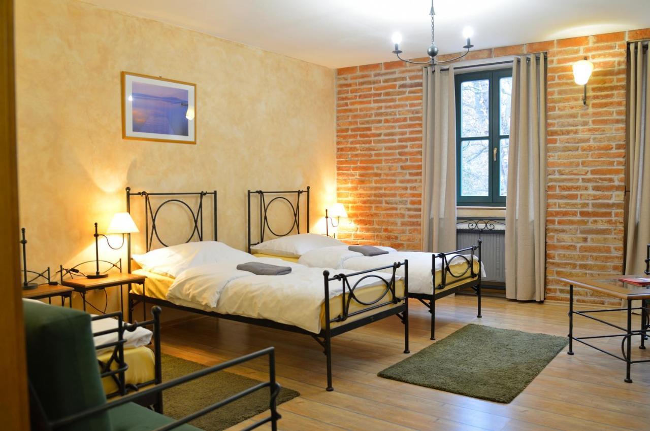 Hotel Via Ironia Vysoké Mýto Bagian luar foto