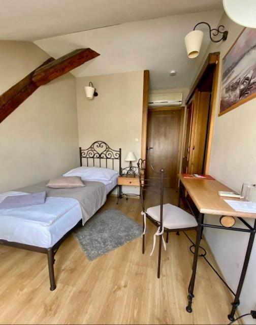 Hotel Via Ironia Vysoké Mýto Bagian luar foto