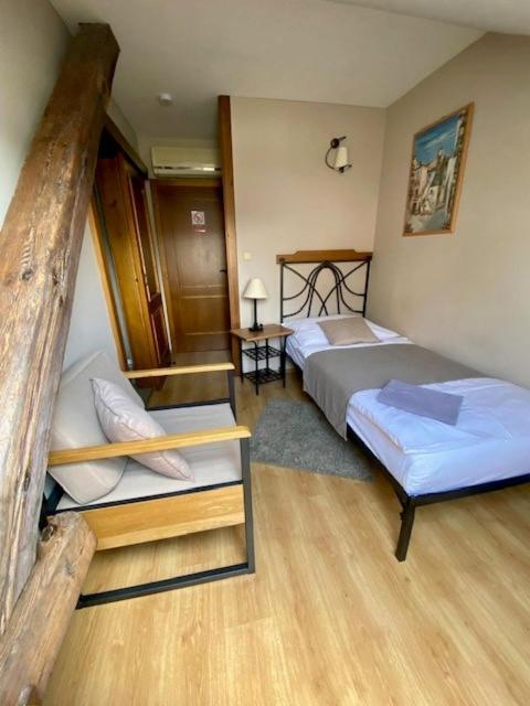 Hotel Via Ironia Vysoké Mýto Bagian luar foto