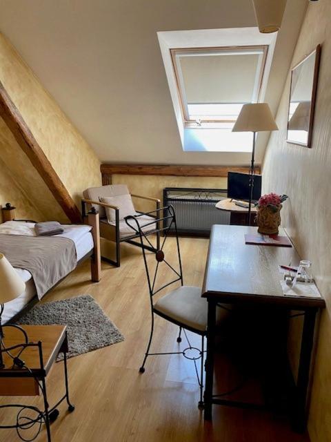 Hotel Via Ironia Vysoké Mýto Bagian luar foto