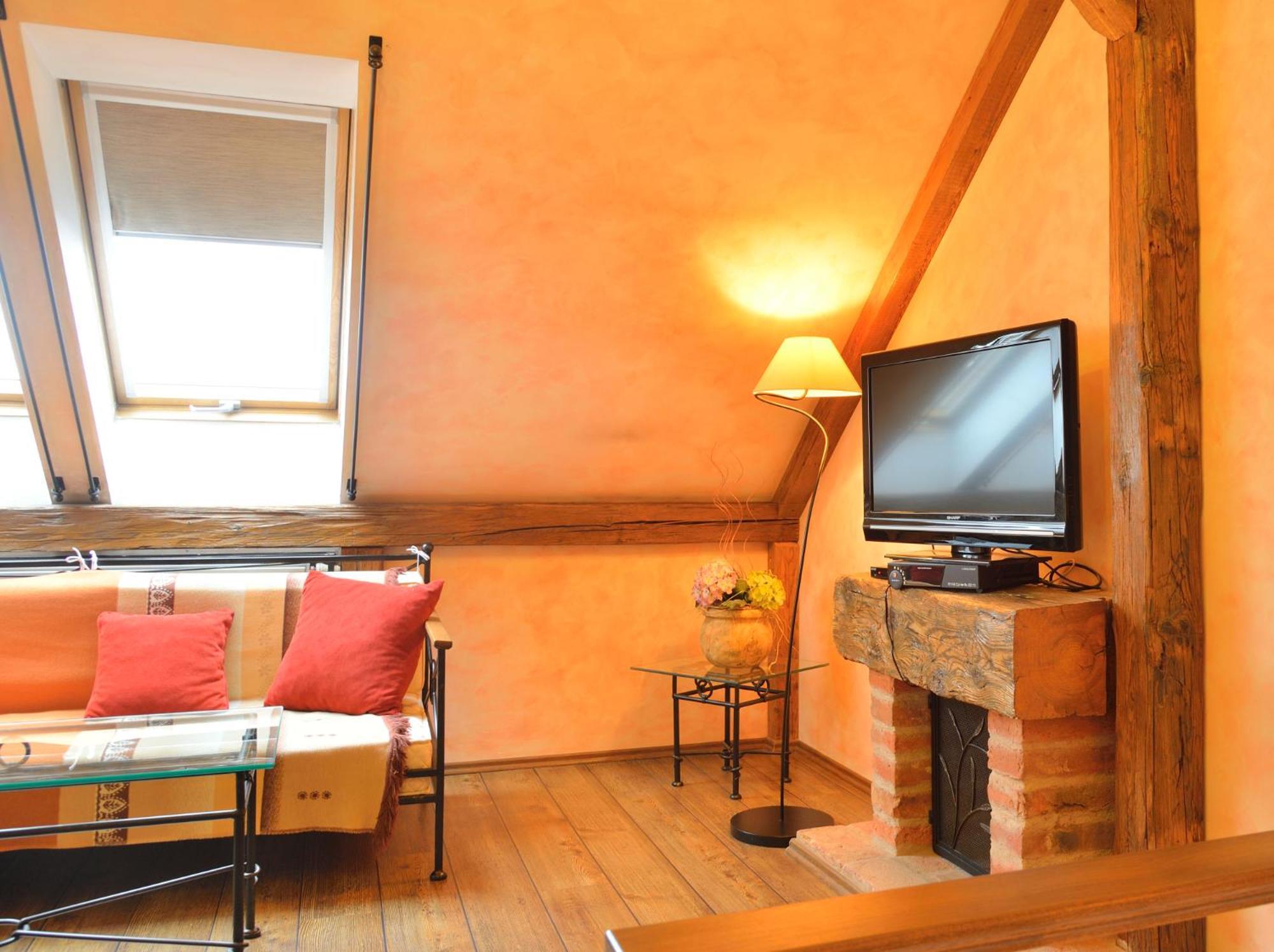 Hotel Via Ironia Vysoké Mýto Bagian luar foto