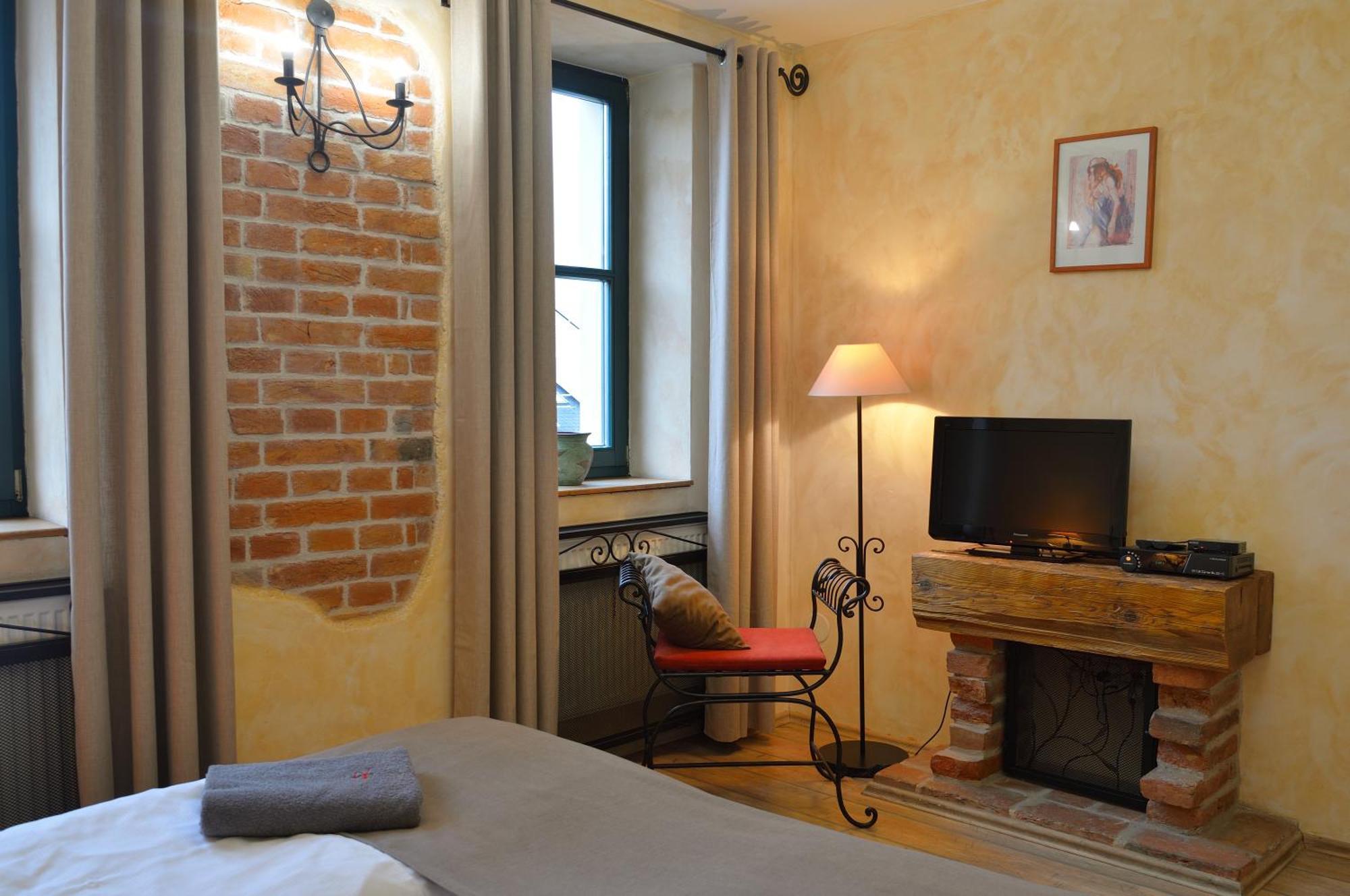Hotel Via Ironia Vysoké Mýto Bagian luar foto