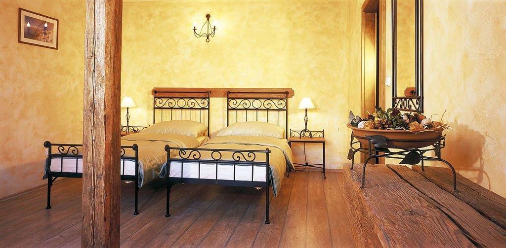 Hotel Via Ironia Vysoké Mýto Bagian luar foto